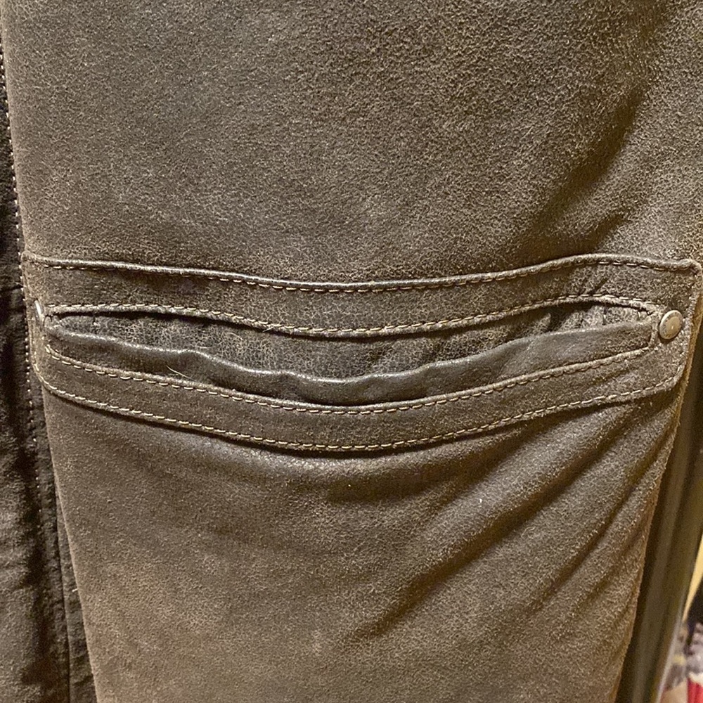Leather jacket - Picture 8 of 14